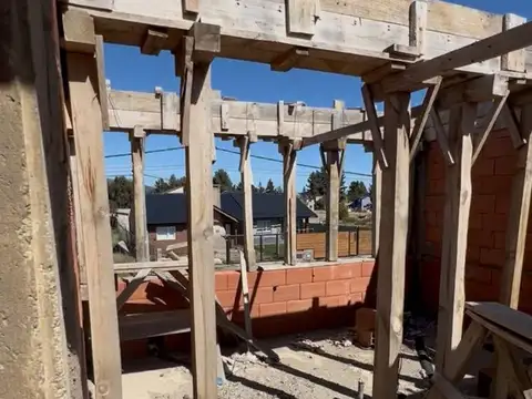 Venta Casa a terminar Planos Aprobados