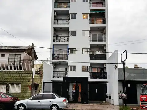 Venta 2 ambientes c/balcón al frente-Apto crédito