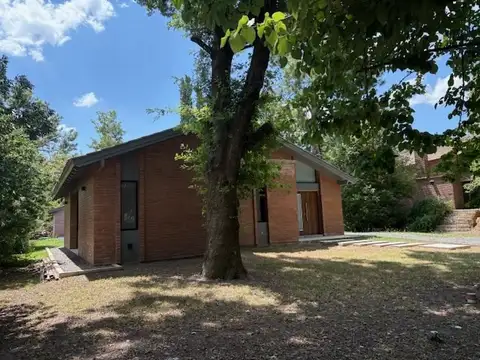 Casa en Venta en Los Quinchos Country Club, USD 155.000