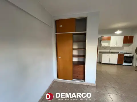 Departamento en Alquiler en Floresta, $ 550.000