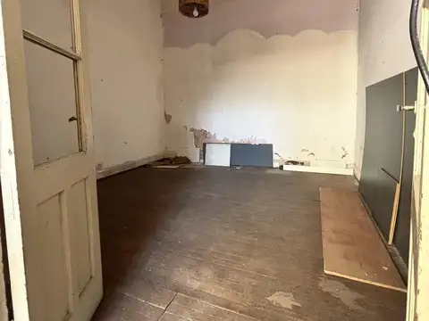 Casa 5 ambientes con 1 baño