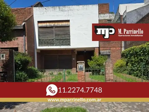 PH en planta alta con gran potencial, Ideal inversión o refacción total- En Venta