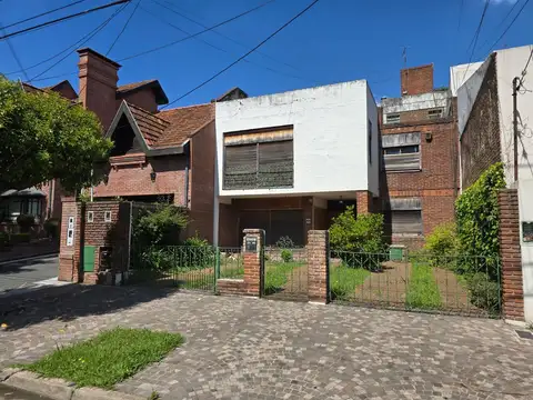 Depto Tipo Casa en Venta en Barrio Parque, USD 170.000