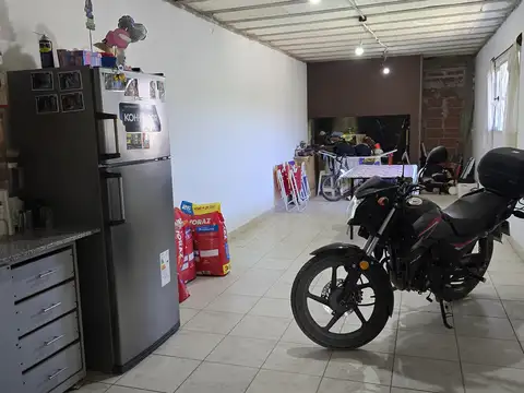 Casa en Alquiler en Don Bosco Km 8, $ 1.200.000