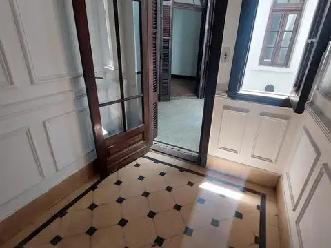 Oportunidad: PH 2 Ambientes y Medio en Venta con Patio