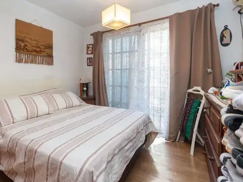 Depto Tipo Casa 4 ambientes con 2 baños