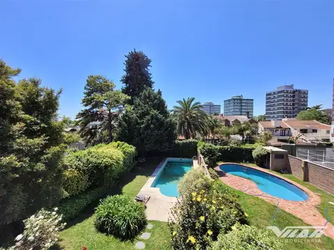 Casa en Venta en Barrio Parque, USD 550.000