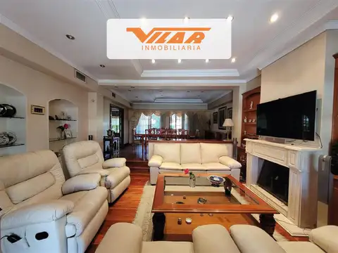 En Venta Casa 5 Amb, c/ Jardin, Piscina, Play y Gge, en Villa Martelli, Vte Lopez.  ACEPTA PERMUTA