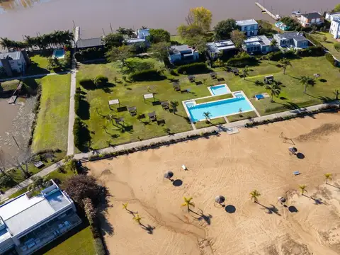 Terreno en Venta en Isla Del Este, USD 160.000