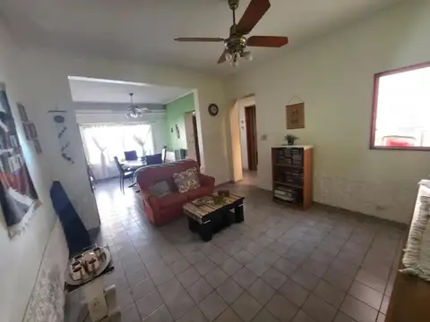 Casa de 4 Amb. C/Patio Exc, Ubicación La Comuna al 3100