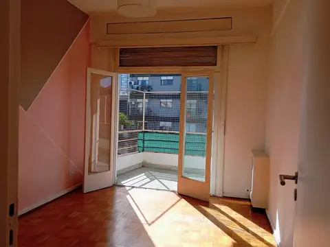 Avenida Caseros 600, Piso 4