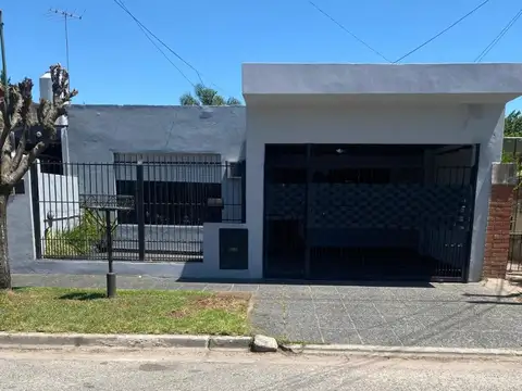 Hermosa casa en alquiler, José C. Paz.