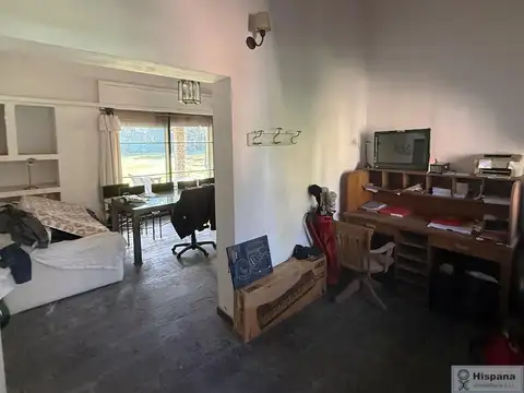 Casa 8 ambientes con 6 baños