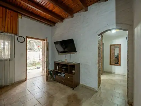 Casa en Venta con 2 cocheras