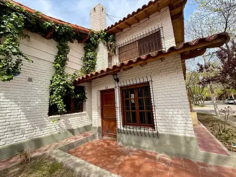 Casa en Venta en Cipolletti, USD 245.000