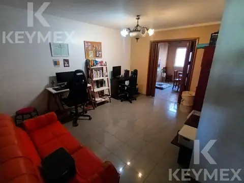 Casa en Venta/ 3 dormitorios/ 32 y 174  Juan B. Justo Manzana 19/ Enfrente a la ex Escuela 4/ Beriss