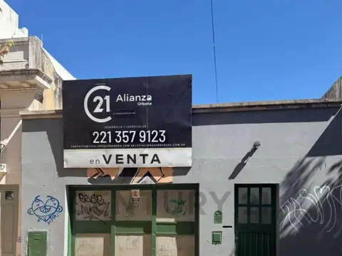 CASA EN VENTA EN LA PLATA A RECICLAR ZONA FACULTADES