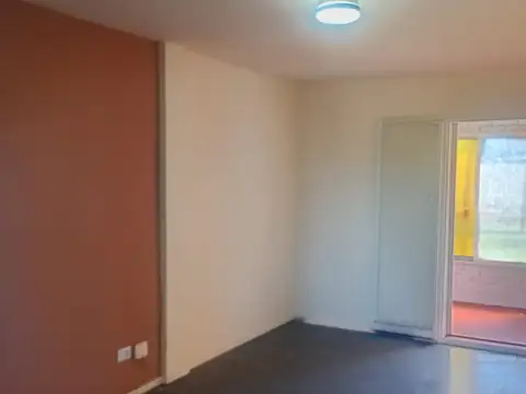 Departamento en Alquiler en San Antonio de Padua, $ 400.000