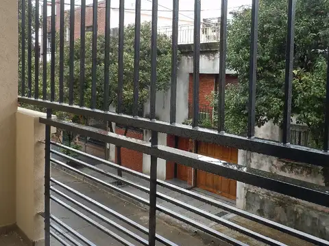 Depto Tipo Casa 2 ambientes con 2 baños