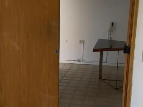 Oficina 2 ambientes con 1 baño