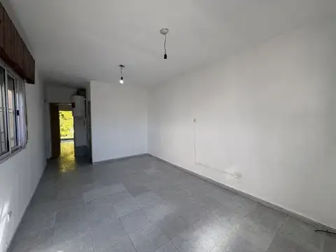 Depto Tipo Casa en Alquiler de 4 ambientes