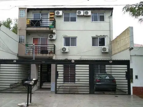 MONOAMBIENTE EN VENTA CON PATIO