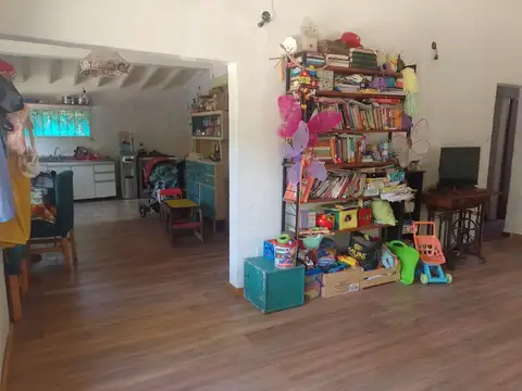 Casa 5 ambientes con 1 baño