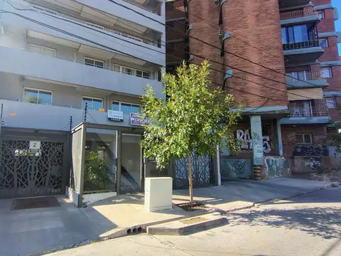 DEPARTAMENTO 2 AMBIENTES CON COCHERA Y BAULERA