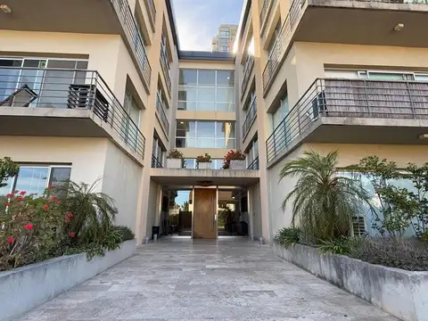 Montevideo 1300 , Piso 3