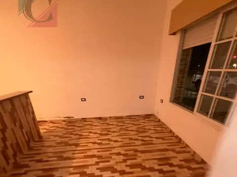 Depto Tipo Casa en Alquiler en Lanús Oeste, $ 450.000