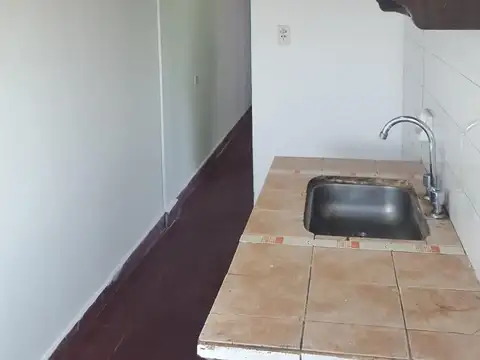Departamento en Alquiler en Las Malvinas, $ 400.000