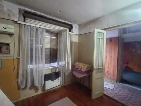 CASA A REFACCIONAR EN LOTE  8,66 x 47,45 USAM