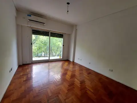 Departamento 4 ambientes con 3 baños