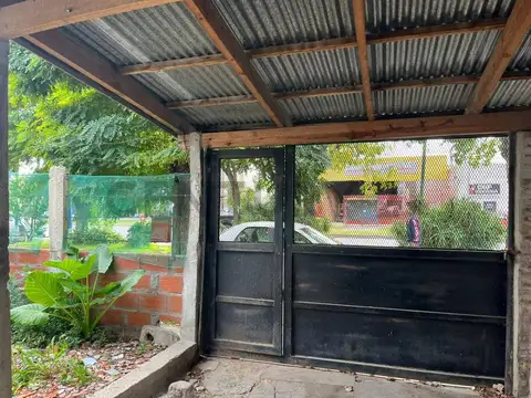 CASA A LA VENTA A RECICLAR O MODERNIZAR DE 2 DORMITORIOS VILLA ELVIRA