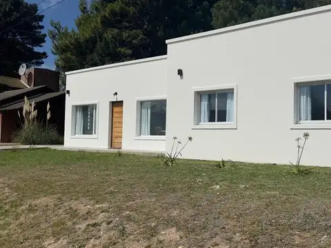 VENTA CASA 3 AMB BARRIO LAS LOMAS MIRAMAR