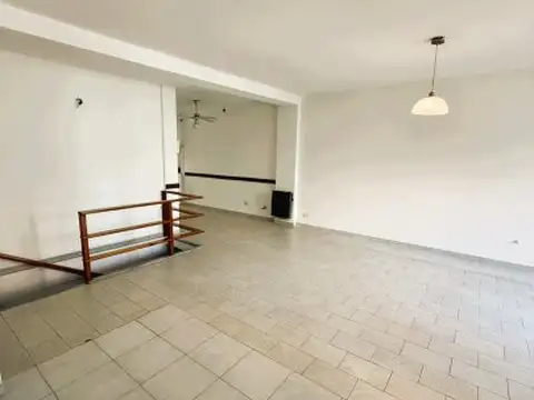 MONTEVIDEO 652-PB/1ER.PISO