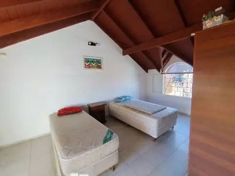 VENTA CASA  3 DORMITORIOS Y DOBLE COCHERA