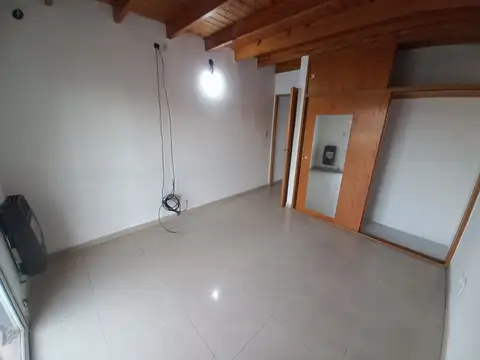 Departamento en Alquiler en Rafael Calzada, $ 550.000