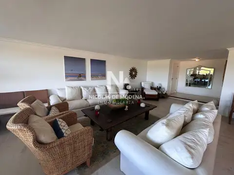 Departamento en Venta de 5 ambientes