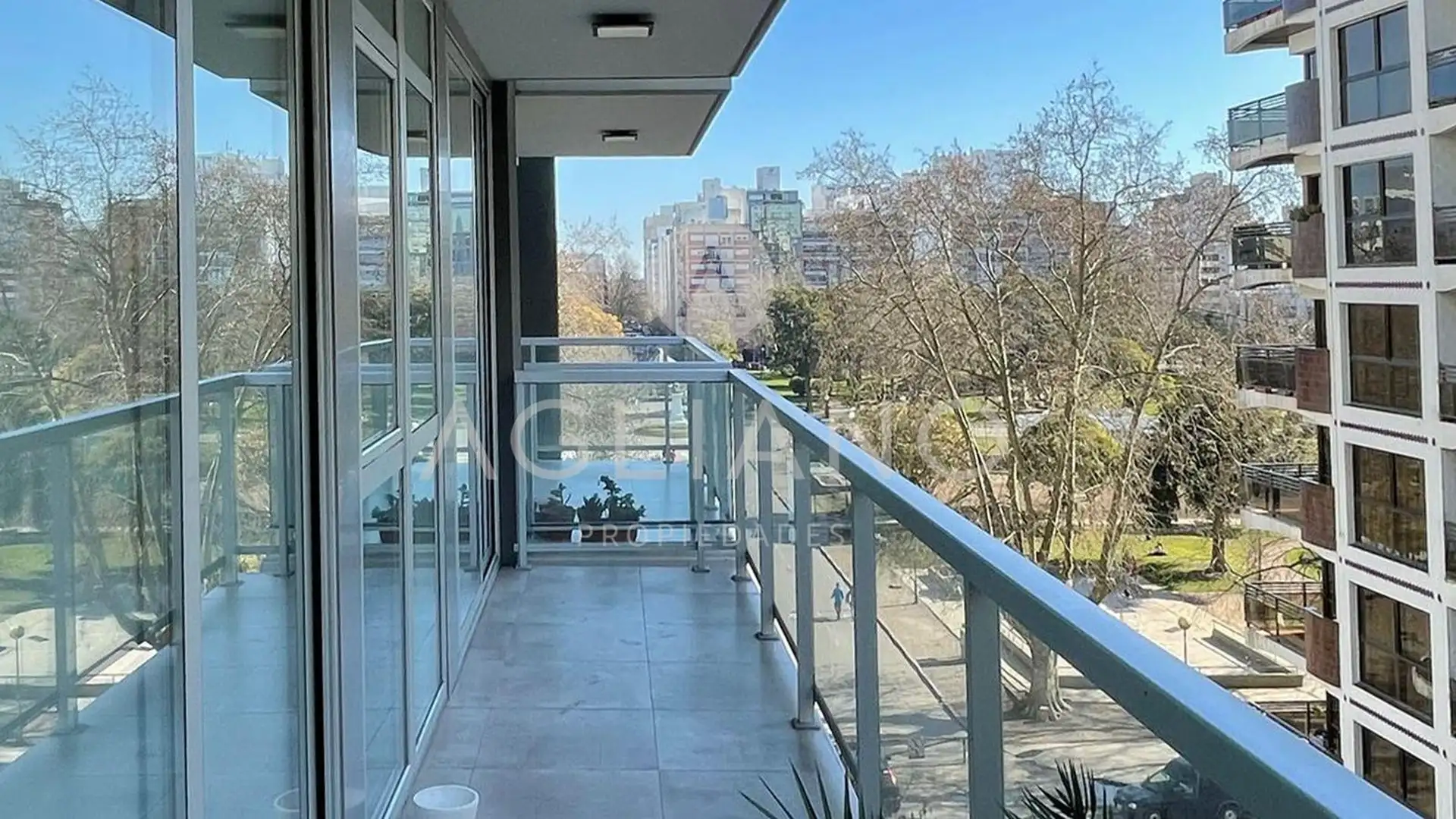 Venta Departamento 3 ambientes Plaza Mitre
