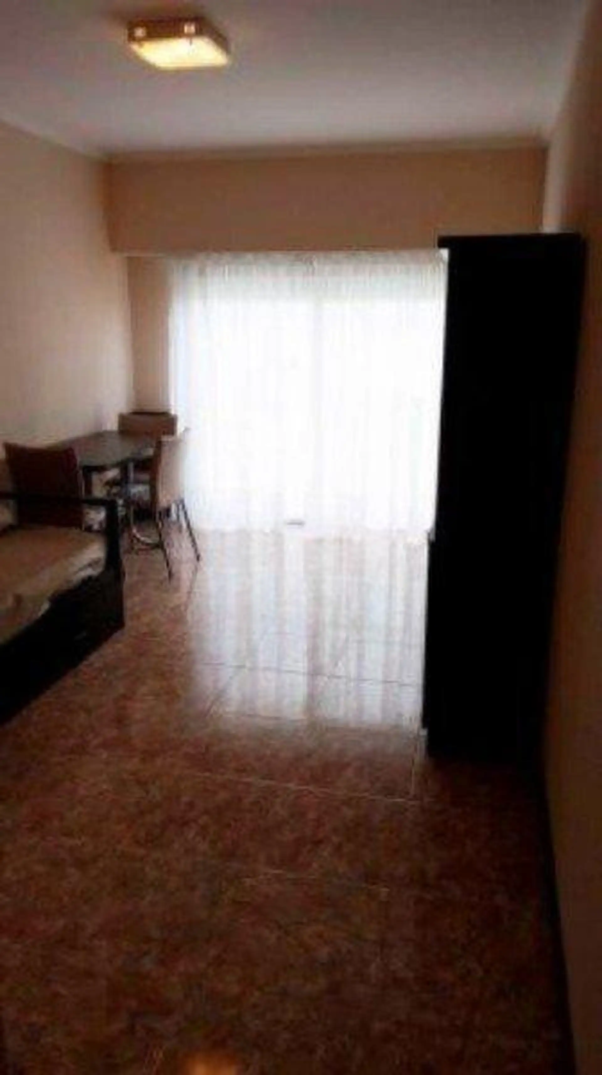 3 AMBIENTE EXTERNO CON BALCÓN FRANCÉS
