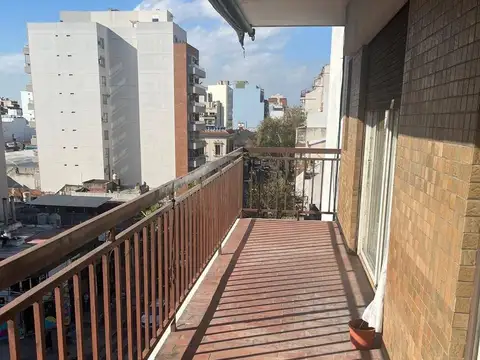Departamento en Venta en Villa del Parque, USD 155.000