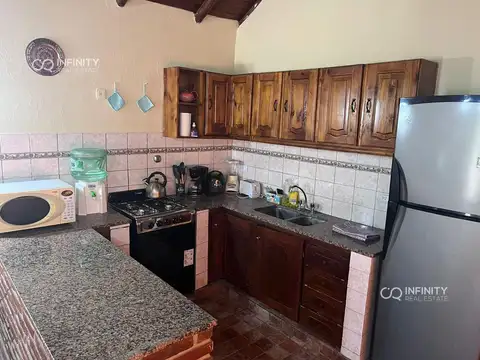 Casa en Alquiler con 2 cocheras