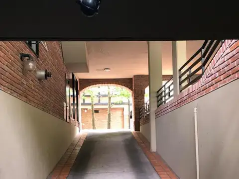 Cochera en venta en San Isidro Centro