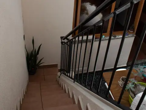 Depto Tipo Casa en Venta 50 años