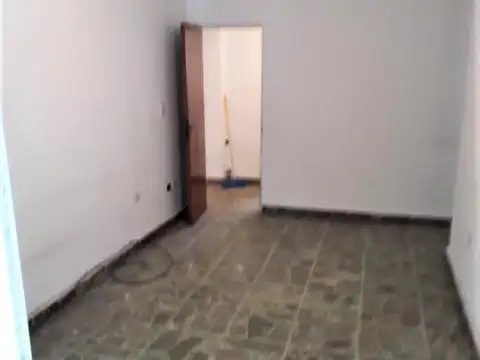 Depto Tipo Casa en Alquiler con 1 cocheras