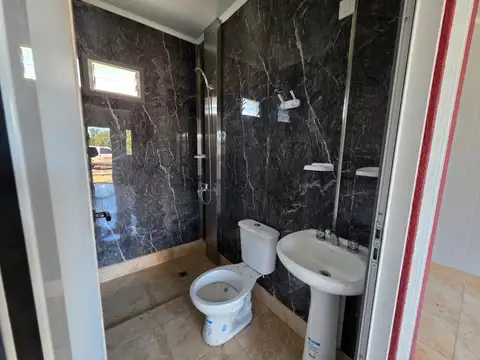 Casa 2 ambientes con 1 baño