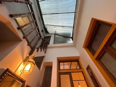 Depto Tipo Casa 5 ambientes con 2 baños