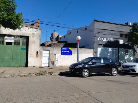 Arroyo Seco. Amplio lote y casa, zona centro.