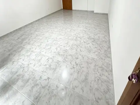 Casa 6 ambientes con 1 baño